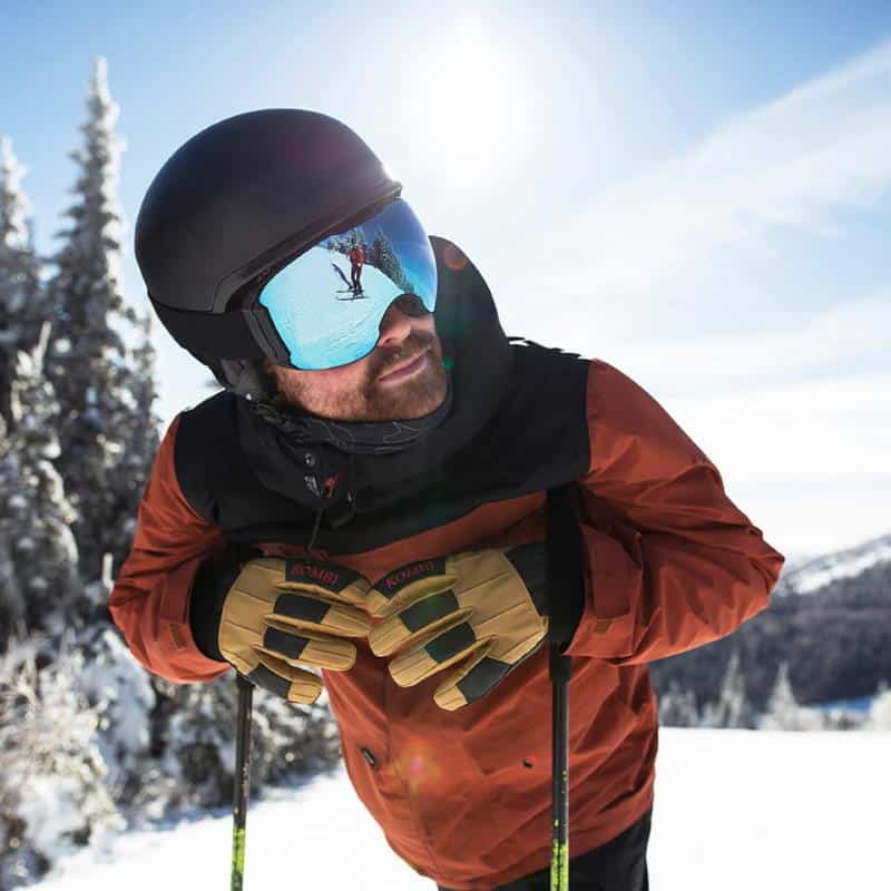 The KOMBI Elite collection lets you enjoy ski centres in Quebec all day and all night